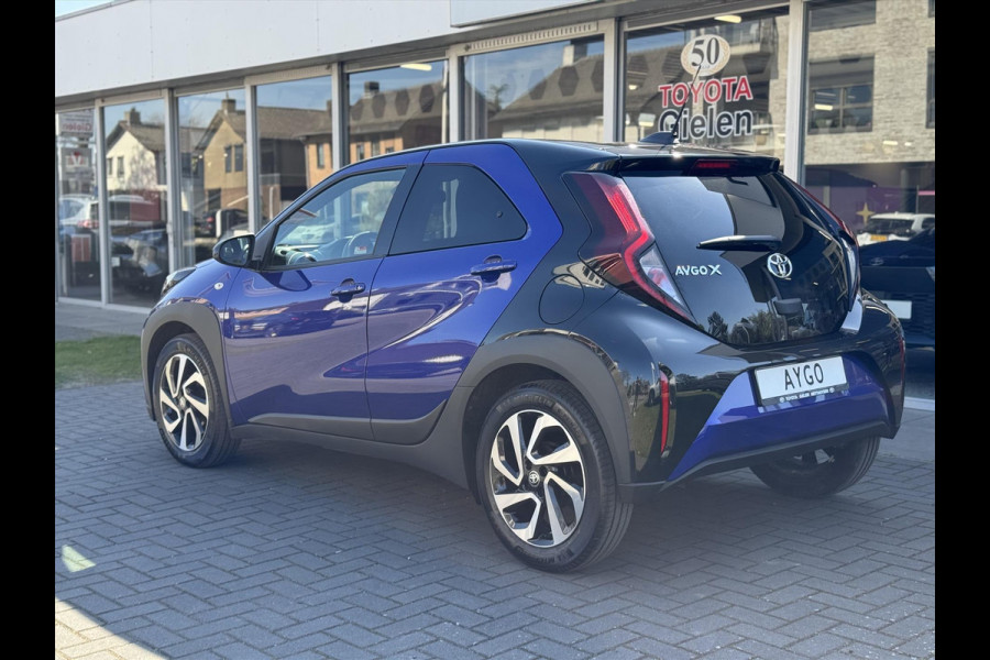 Toyota Aygo X 1.0 VVT-i Pulse Automaat | Stoelverwarming, Adaptieve cruise control, Apple carplay/android auto, Parkeercamera