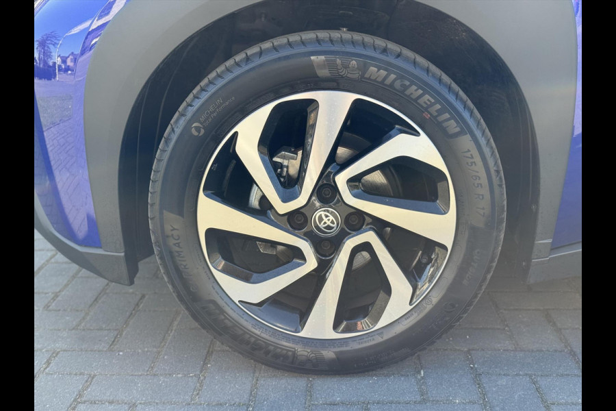 Toyota Aygo X 1.0 VVT-i Pulse Automaat | Stoelverwarming, Adaptieve cruise control, Apple carplay/android auto, Parkeercamera