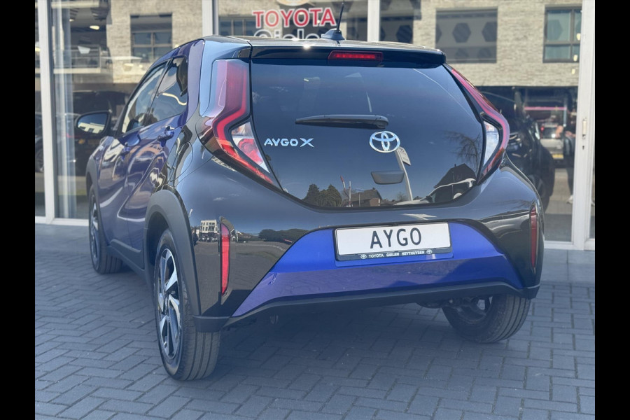 Toyota Aygo X 1.0 VVT-i Pulse Automaat | Stoelverwarming, Adaptieve cruise control, Apple carplay/android auto, Parkeercamera