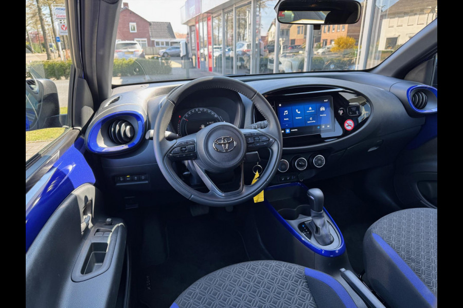 Toyota Aygo X 1.0 VVT-i Pulse Automaat | Stoelverwarming, Adaptieve cruise control, Apple carplay/android auto, Parkeercamera