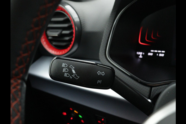 Seat Arona 1.0 115pk TSI FR CARPLAY NAVI STOELVERWARMING