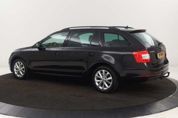 Škoda Octavia 1.6 TDI Ambition | Trekhaak | Carplay | Navigatie | Climate control | PDC | Cruise control | Getint glas