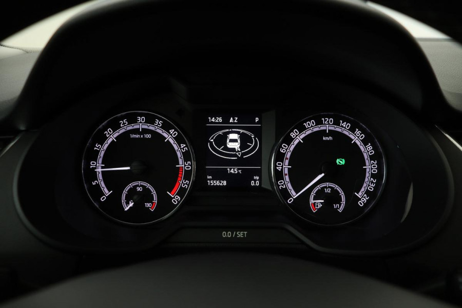 Škoda Octavia 1.6 TDI Ambition | Trekhaak | Carplay | Navigatie | Climate control | PDC | Cruise control | Getint glas