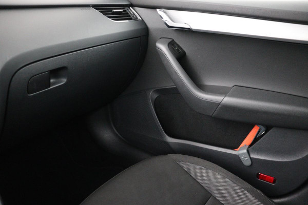 Škoda Octavia 1.6 TDI Ambition | Trekhaak | Carplay | Navigatie | Climate control | PDC | Cruise control | Getint glas