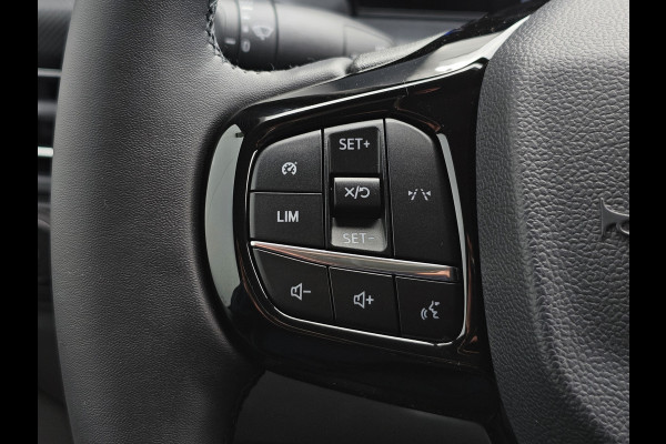 Ford Transit Custom 320 2.0-136pk TDCI L2H1 Limited dubbele cabine 6-zits. De NIEUWE Ford Transit Custom mèt dubbele cabine ! Airco, cruise cntrl, LED verl., Apple carplay/Android auto, LM wielen, stoel- en voorraamverwarming, camera, parkeersensoren v+a etc.