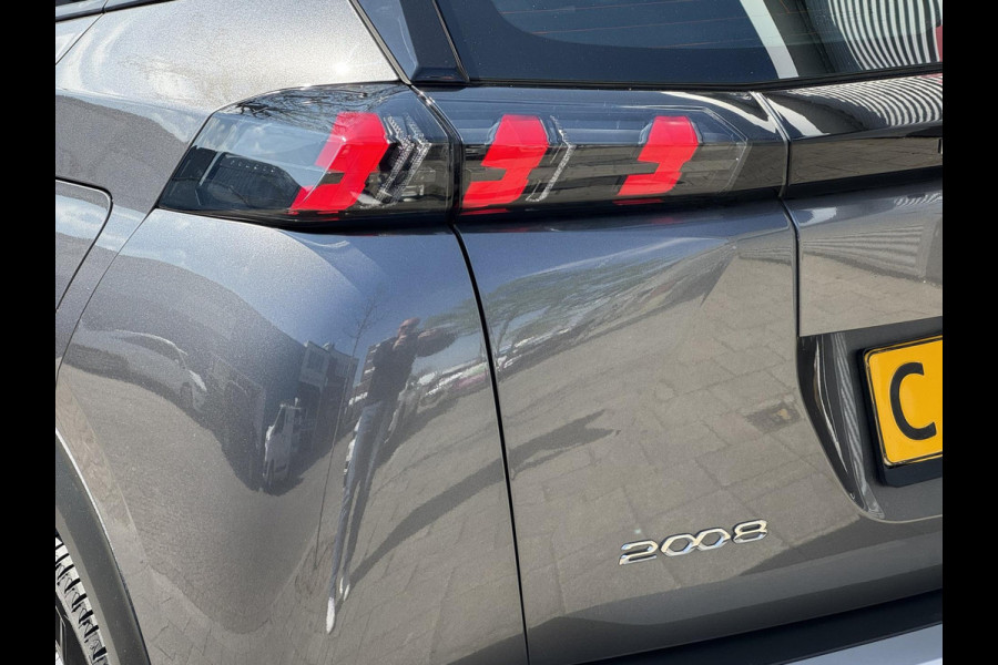 Peugeot 2008 130PK -1.2 PureTech Allure - Navigatie I Airco I LED I PDC & Achteruitrij camera I Sport velgen I Dealer onderhouden