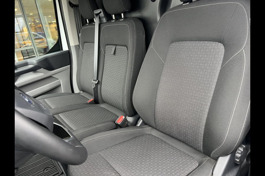 Ford Transit Custom 280 2.0 TDCI L1H1 Trend Zuid | Automaat | Nieuw model | Adaptive cruise control | Trekhaak | Stoelverwarming | Scherm | Laadruimte bescherming