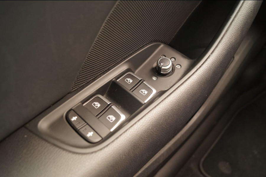 Audi A3 Sportback 35 TFSI 150pk CoD S-Line -NAVI-ECC-
