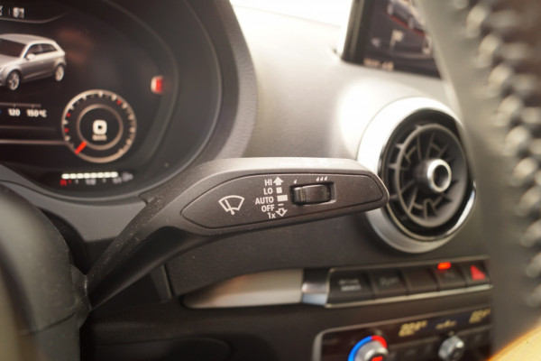 Audi A3 Sportback 35 TFSI 150pk CoD S-Line -NAVI-ECC-