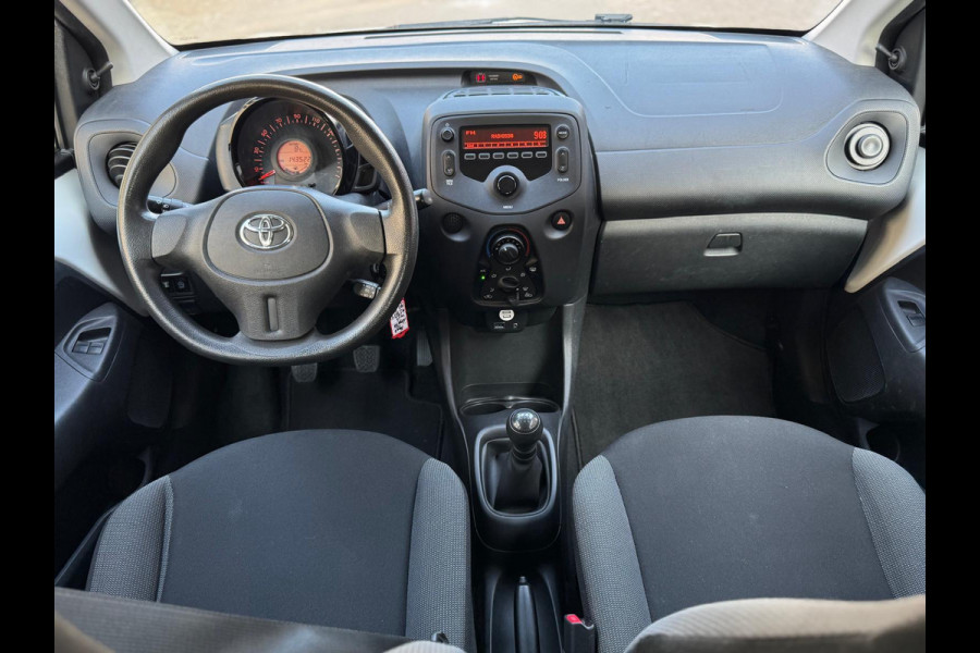 Toyota Aygo 1.0 VVT-i x-now, airco, 5 deurs,Nederlandse auto met nationale auto pas