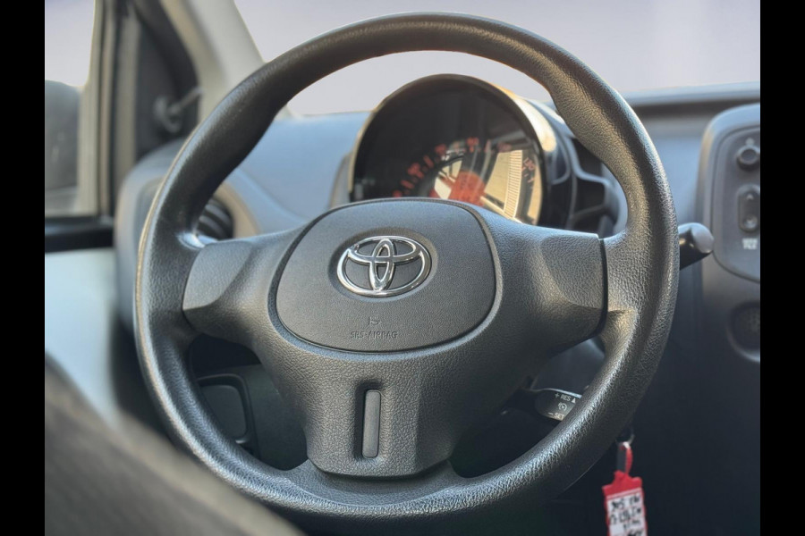 Toyota Aygo 1.0 VVT-i x-now, airco, 5 deurs,Nederlandse auto met nationale auto pas