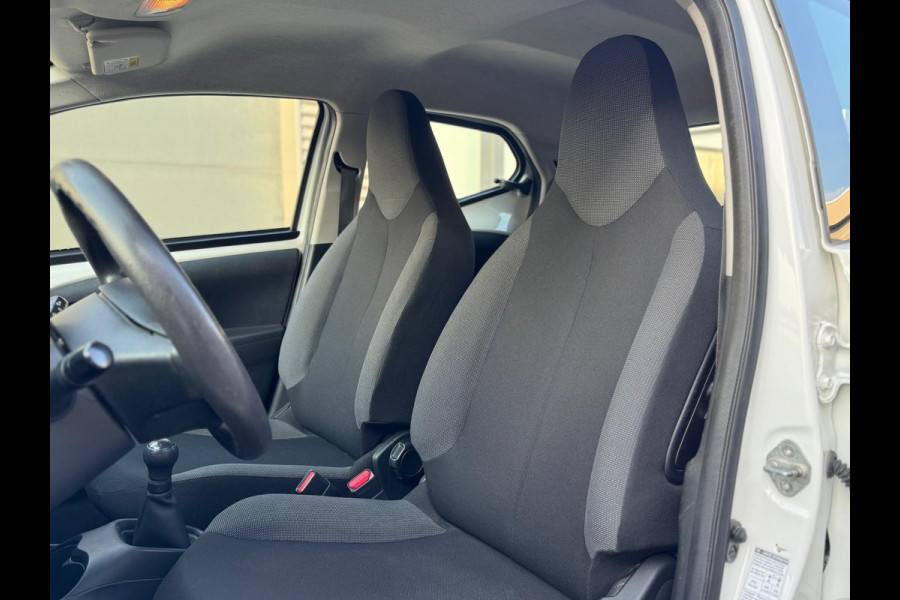 Toyota Aygo 1.0 VVT-i x-now, airco, 5 deurs,Nederlandse auto met nationale auto pas