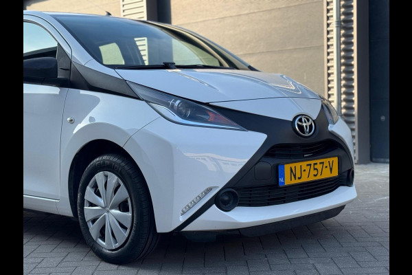 Toyota Aygo 1.0 VVT-i x-now, airco, 5 deurs,Nederlandse auto met nationale auto pas