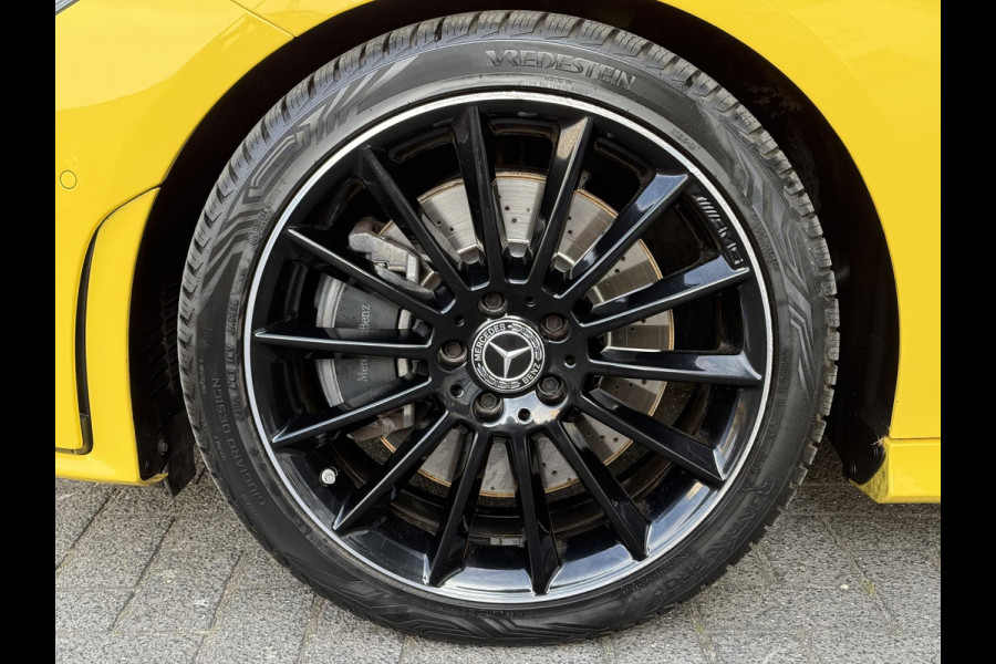 Mercedes-Benz CLA-Klasse 220 AMG-Line | Panodak | Sfeerverlichting |
