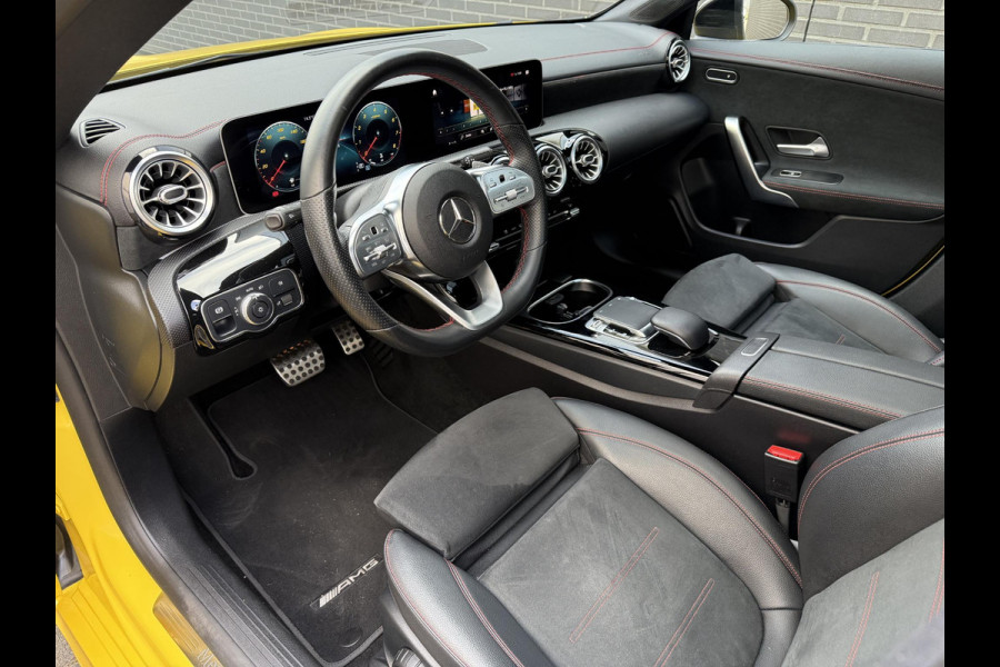 Mercedes-Benz CLA-Klasse 220 AMG-Line | Panodak | Sfeerverlichting |