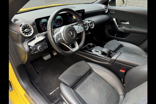 Mercedes-Benz CLA-Klasse 220 AMG-Line | Panodak | Sfeerverlichting |