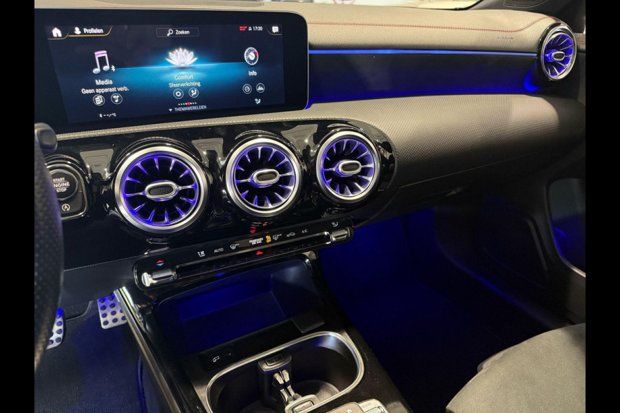 Mercedes-Benz CLA-Klasse 220 AMG-Line | Panodak | Sfeerverlichting |