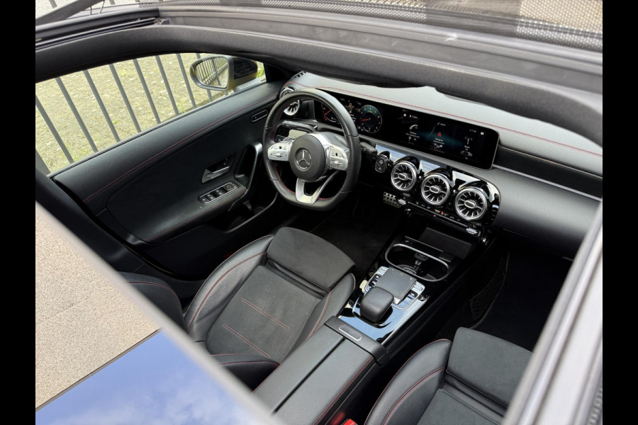 Mercedes-Benz CLA-Klasse 220 AMG-Line | Panodak | Sfeerverlichting |