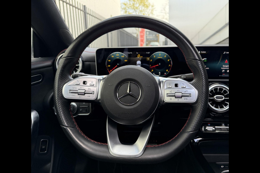 Mercedes-Benz CLA-Klasse 220 AMG-Line | Panodak | Sfeerverlichting |
