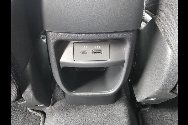 Nissan Juke 1.0-114 pk DIG-T N-Connecta -NIEUWSTE MODEL- Maar liefst ruim €. 11.000,- VOORDEEL: van €. 37.250,- voor €. 25.895,-  ! Slechts 2.800km ! Navigatie, Climate cntrl, Cruise Cntrl, Lane Assist. Metallic lak, LM wielen, Stoel-, stuur- en voorraamverw., Keyless