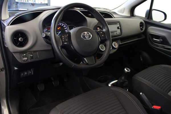 Toyota Yaris 1.0 VVT-i Comfort *Pasen geopend!*
