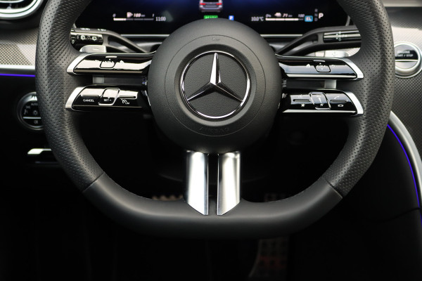 Mercedes-Benz C-Klasse Estate 300 e AMG Line Aut9 | Distronic Pro | Panoramadak | HUD | Trekhaak | Surround Camera | Leder | Memory | Digital Light | Augmented Reality | Night Pakket | Keyless Go |
