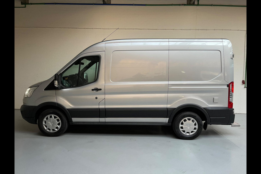 Ford Transit Servicewagen 350 2.0 TDCI euro6 L2H2 Trend 3Persoons Sortimo inrichting Airco Camera Grijs metallic RIJKLAARPRIJS!