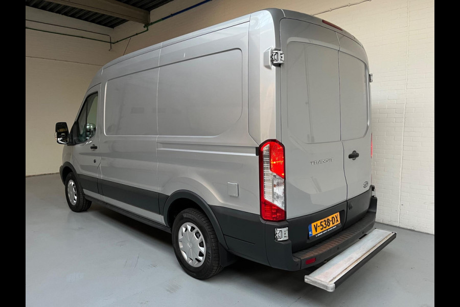 Ford Transit Servicewagen 350 2.0 TDCI euro6 L2H2 Trend 3Persoons Sortimo inrichting Airco Camera Grijs metallic RIJKLAARPRIJS!