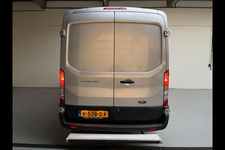 Ford Transit Servicewagen 350 2.0 TDCI euro6 L2H2 Trend 3Persoons Sortimo inrichting Airco Camera Grijs metallic RIJKLAARPRIJS!