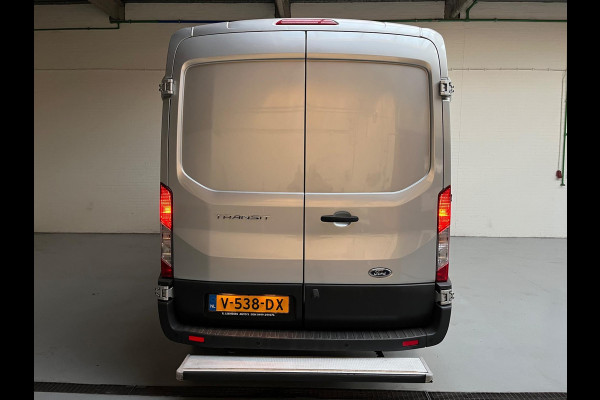 Ford Transit Servicewagen 350 2.0 TDCI euro6 L2H2 Trend 3Persoons Sortimo inrichting Airco Camera Grijs metallic RIJKLAARPRIJS!