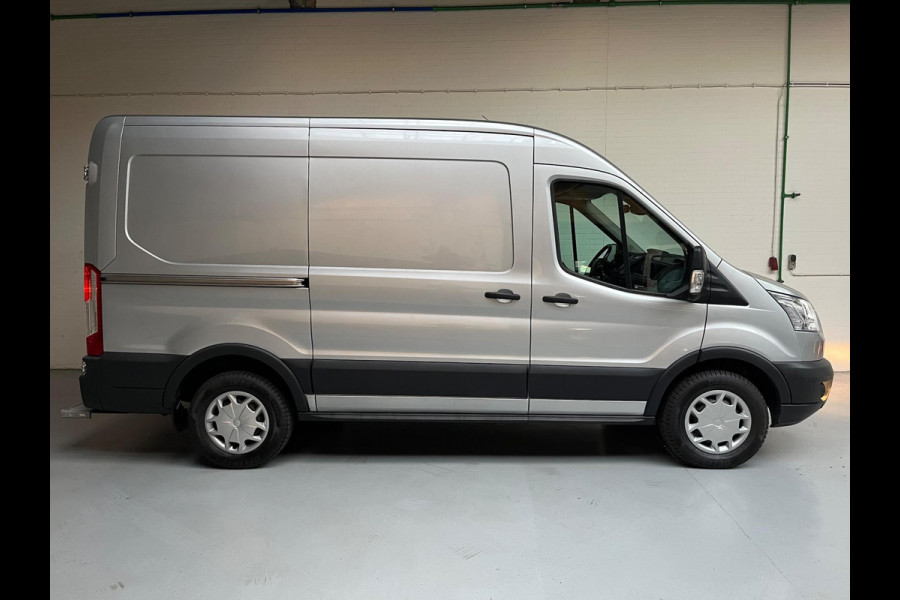 Ford Transit Servicewagen 350 2.0 TDCI euro6 L2H2 Trend 3Persoons Sortimo inrichting Airco Camera Grijs metallic RIJKLAARPRIJS!