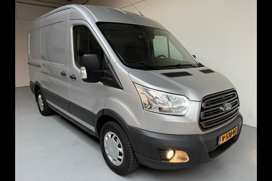 Ford Transit Servicewagen 350 2.0 TDCI euro6 L2H2 Trend 3Persoons Sortimo inrichting Airco Camera Grijs metallic RIJKLAARPRIJS!