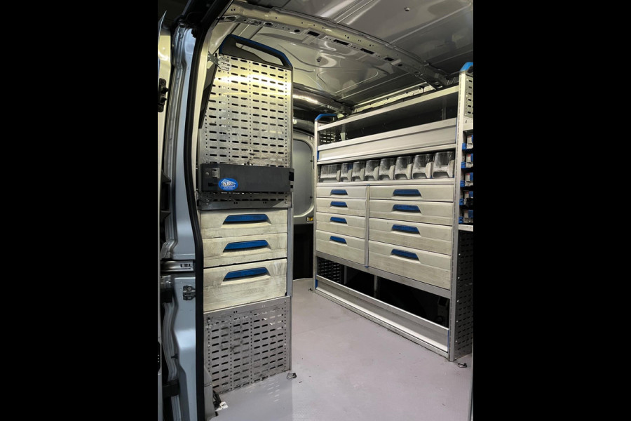 Ford Transit Servicewagen 350 2.0 TDCI euro6 L2H2 Trend 3Persoons Sortimo inrichting Airco Camera Grijs metallic RIJKLAARPRIJS!