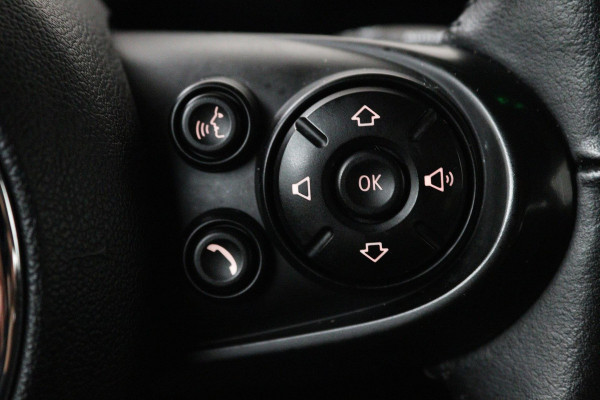 MINI Clubman 1.5 One Chili Automaat (NAVIGATIE, PARKEERSENSOREN, STOELV, CLIMATE CONTROL, GOED ONDERHOUDEN)