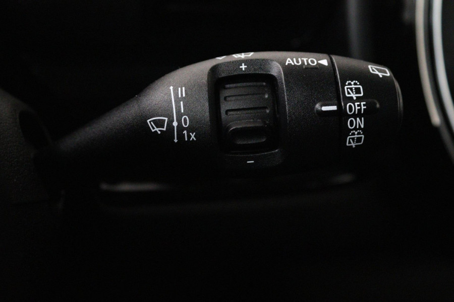 MINI Clubman 1.5 One Chili Automaat (NAVIGATIE, PARKEERSENSOREN, STOELV, CLIMATE CONTROL, GOED ONDERHOUDEN)