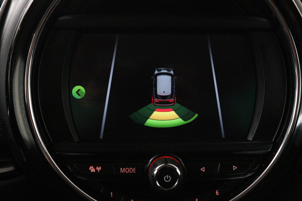 MINI Clubman 1.5 One Chili Automaat (NAVIGATIE, PARKEERSENSOREN, STOELV, CLIMATE CONTROL, GOED ONDERHOUDEN)