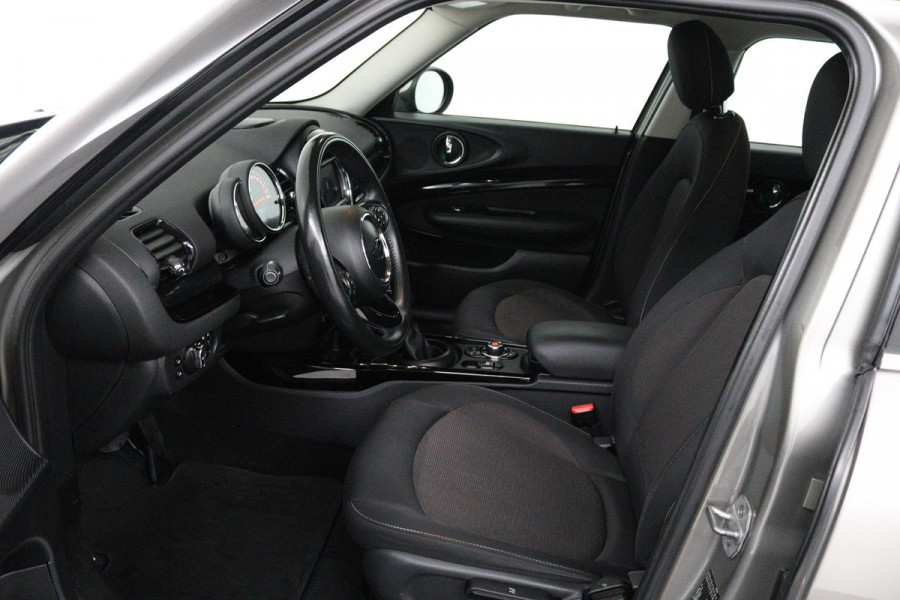 MINI Clubman 1.5 One Chili Automaat (NAVIGATIE, PARKEERSENSOREN, STOELV, CLIMATE CONTROL, GOED ONDERHOUDEN)