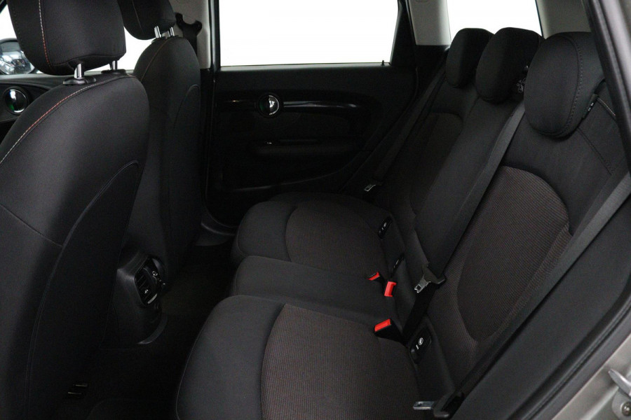 MINI Clubman 1.5 One Chili Automaat (NAVIGATIE, PARKEERSENSOREN, STOELV, CLIMATE CONTROL, GOED ONDERHOUDEN)
