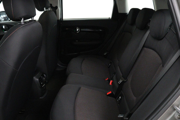 MINI Clubman 1.5 One Chili Automaat (NAVIGATIE, PARKEERSENSOREN, STOELV, CLIMATE CONTROL, GOED ONDERHOUDEN)