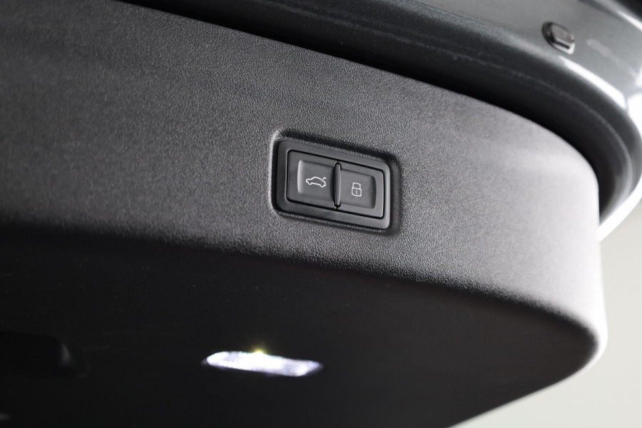 Audi Q6 e-tron Advanced edition performance 100 kWh 306pk Panoramadak | Lederen bekleding | Pack tech Pro | Stoelventilatie