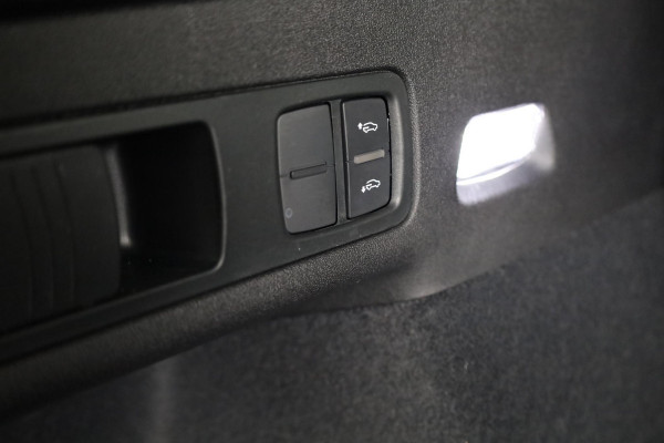 Audi Q6 e-tron Advanced edition performance 100 kWh 306pk Panoramadak | Lederen bekleding | Pack tech Pro | Stoelventilatie