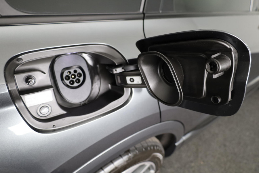 Audi Q6 e-tron Advanced edition performance 100 kWh 306pk Panoramadak | Lederen bekleding | Pack tech Pro | Stoelventilatie