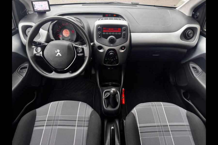 Peugeot 108 1.0 e-VTi Active / Navigatie Tom Tom / Airco / Bluetooth / NED-108 / C.V. Met Afstandsbediening + Elek. Pakket