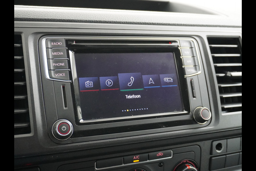 Volkswagen Transporter 2.0TDI 150PK Autom. Highline Leder Navi Pdc Voorruitverwarming Cruise Control Regen/Lichtsensor Lmv 2X Schuifdeur Rubbervloer Wandbetimmering Sidebars Achterklep 1e Eigenaar Euro 6