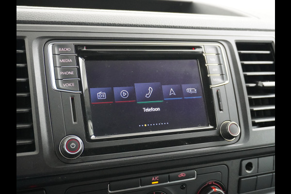Volkswagen Transporter 2.0TDI 150PK Autom. Highline Leder Navi Pdc Voorruitverwarming Cruise Control Regen/Lichtsensor Lmv 2X Schuifdeur Rubbervloer Wandbetimmering Sidebars Achterklep 1e Eigenaar Euro 6