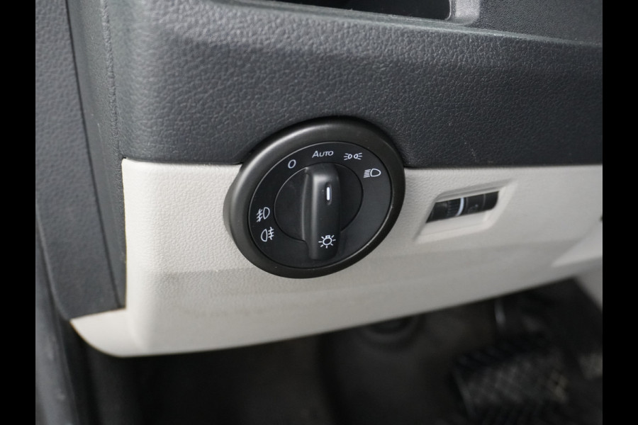 Volkswagen Transporter 2.0TDI 150PK Autom. Highline Leder Navi Pdc Voorruitverwarming Cruise Control Regen/Lichtsensor Lmv 2X Schuifdeur Rubbervloer Wandbetimmering Sidebars Achterklep 1e Eigenaar Euro 6