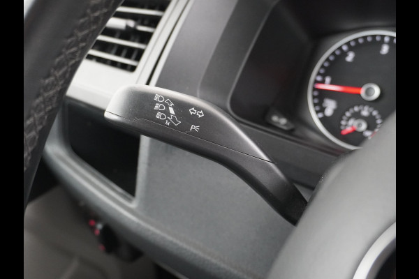 Volkswagen Transporter 2.0TDI 150PK Autom. Highline Leder Navi Pdc Voorruitverwarming Cruise Control Regen/Lichtsensor Lmv 2X Schuifdeur Rubbervloer Wandbetimmering Sidebars Achterklep 1e Eigenaar Euro 6