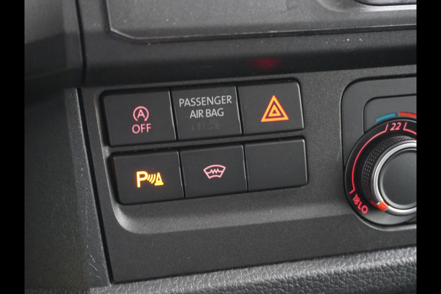Volkswagen Transporter 2.0TDI 150PK Autom. Highline Leder Navi Pdc Voorruitverwarming Cruise Control Regen/Lichtsensor Lmv 2X Schuifdeur Rubbervloer Wandbetimmering Sidebars Achterklep 1e Eigenaar Euro 6