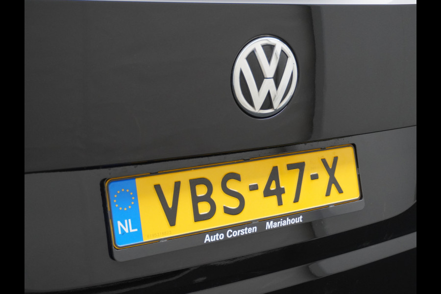 Volkswagen Transporter 2.0TDI 150PK Autom. Highline Leder Navi Pdc Voorruitverwarming Cruise Control Regen/Lichtsensor Lmv 2X Schuifdeur Rubbervloer Wandbetimmering Sidebars Achterklep 1e Eigenaar Euro 6