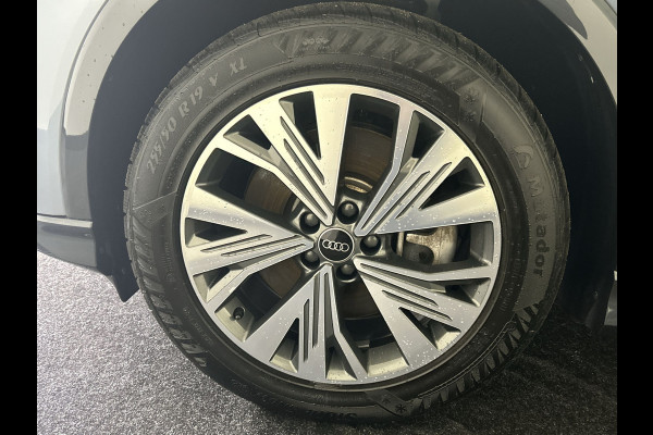 Audi Q4 Sportback e-tron 40 Advanced edition 77 kWh | Navigatie | Sportstoelen | Verwarmde voorstoelen | Parkeersensor achter | Soh (batterijcheck) 100 %